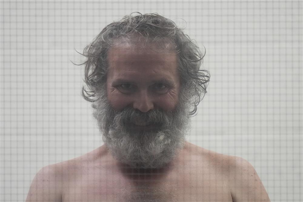 Τζένιφερ - Άνιστον - stalker