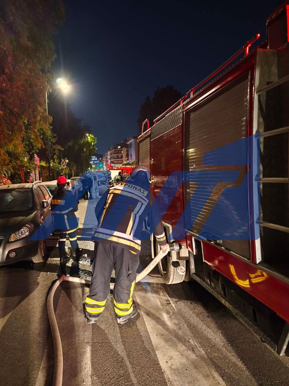 Παγκράτι - φωτιά - αυτοκίνητα Παγκράτι - φωτιά - αυτοκίνητα