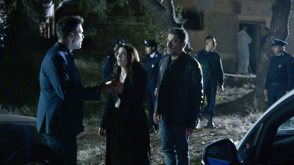 Παγιδευμένοι - ΑΝΤ1 Παγιδευμένοι - ΑΝΤ1