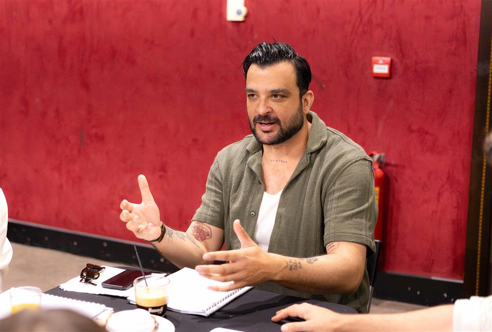 Γιατί ρε πατέρα