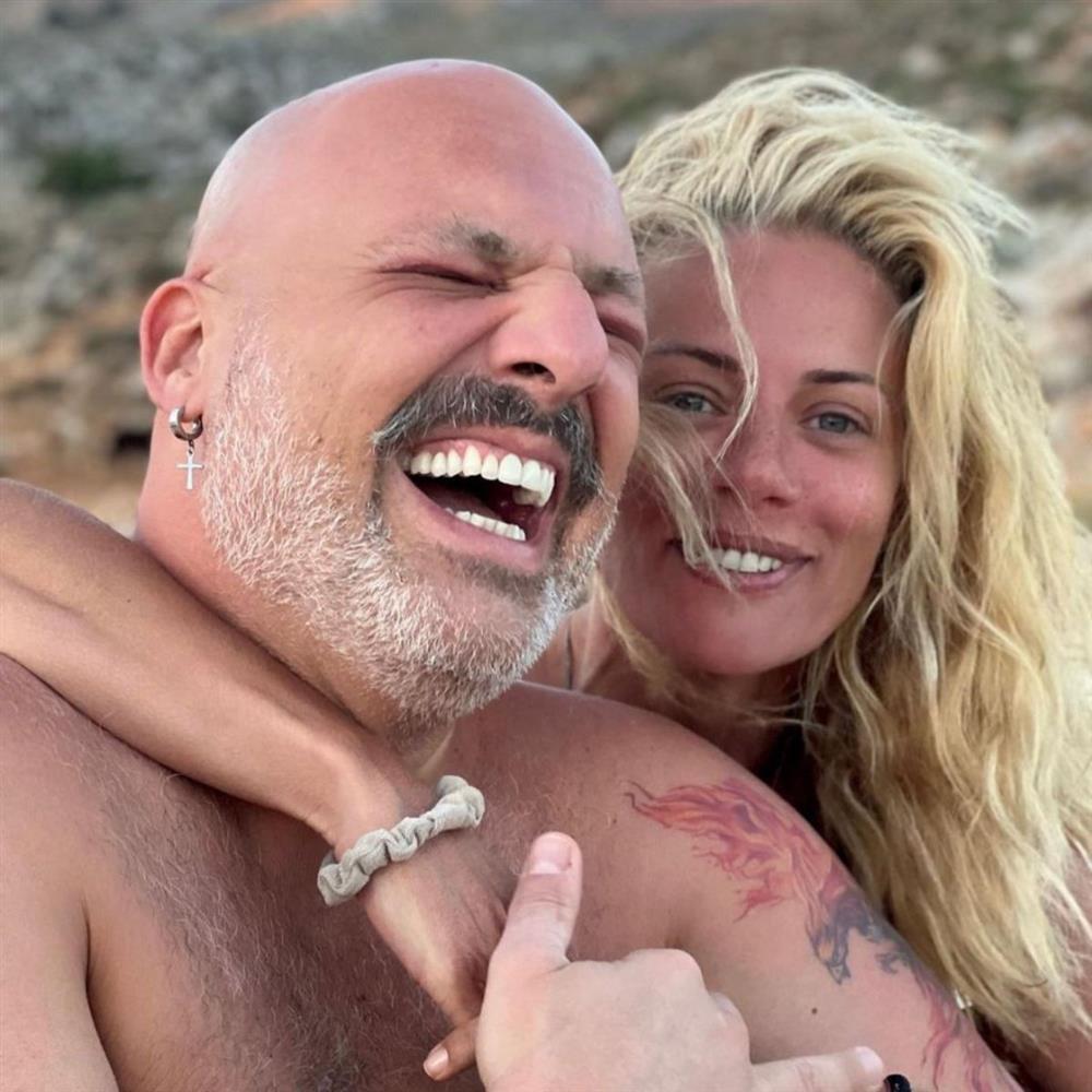 Νίκος Μουτσινάς  Ζέτα Μακρυπούλια