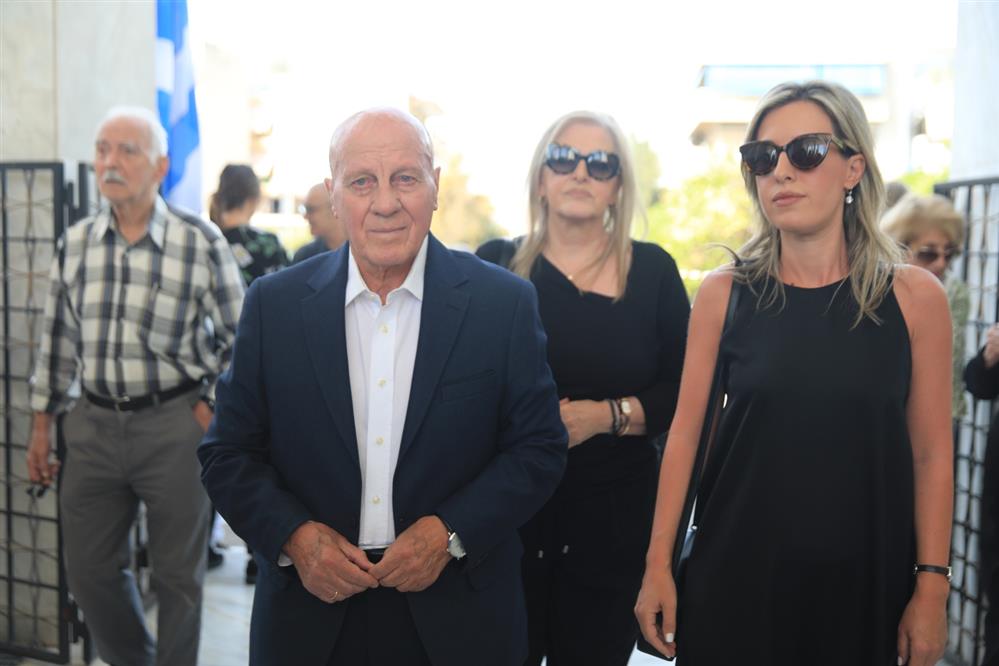 Μίμης Πλέσσας - κηδεία Μίμης Πλέσσας - κηδεία