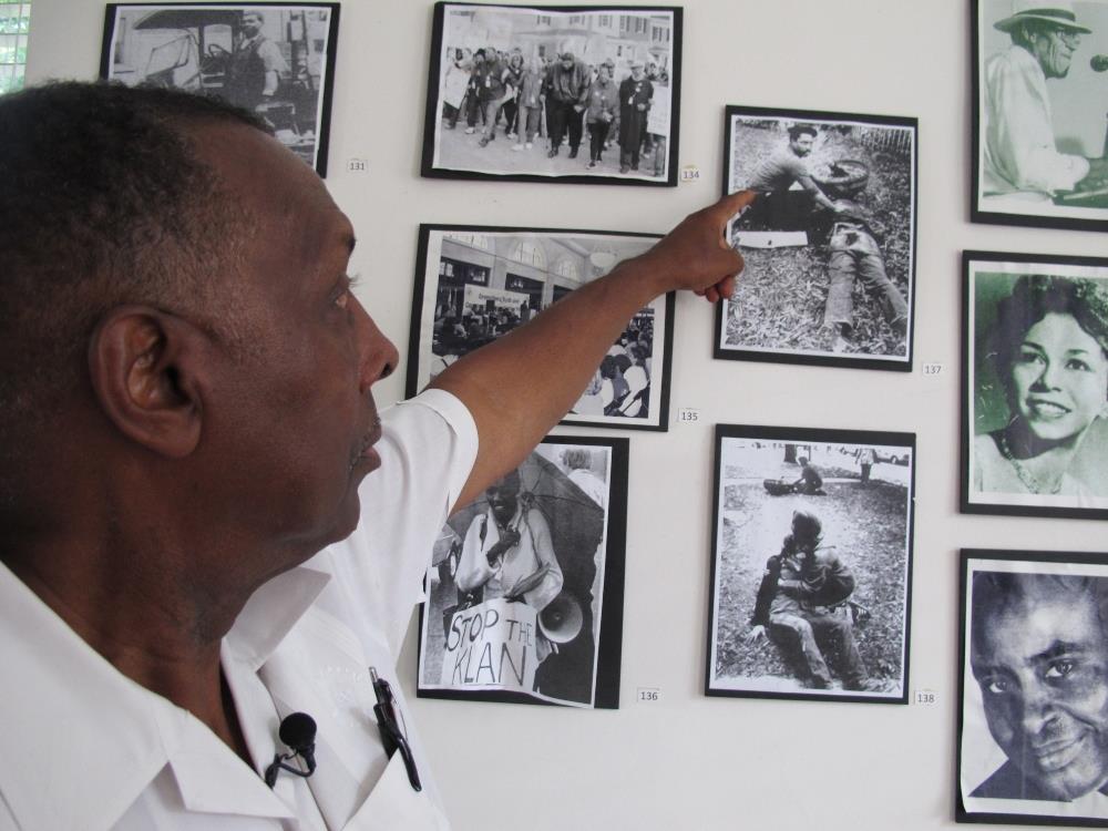 Η σφαγή του Γκρίνσμπορο - φυλλάδιο διαδήλωσης - ενάντι στην Κου Κλουξ Κλαν Η σφαγή του Γκρίνσμπορο - φυλλάδιο διαδήλωσης - ενάντι στην Κου Κλουξ Κλαν