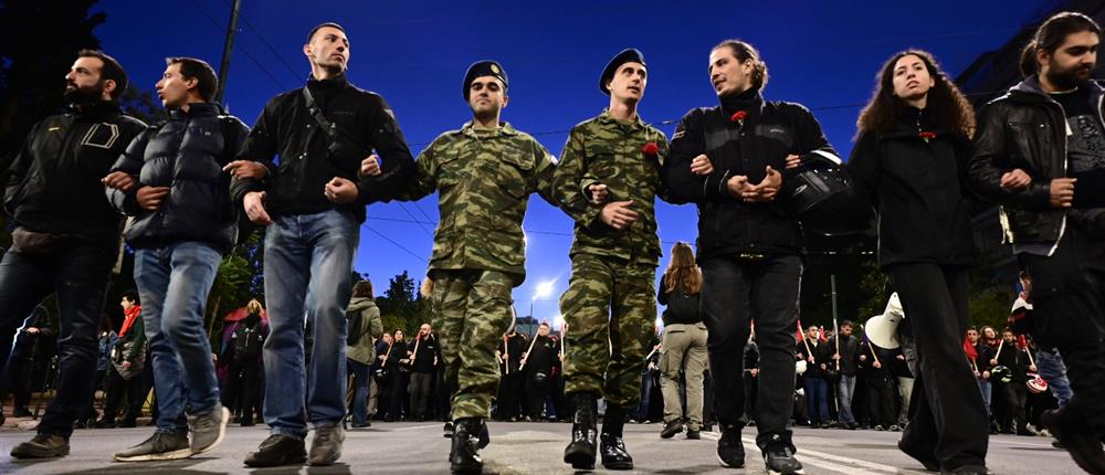 Πολυτεχνείο - πορεία - 51η επέτειος Πολυτεχνείο - πορεία - 51η επέτειος