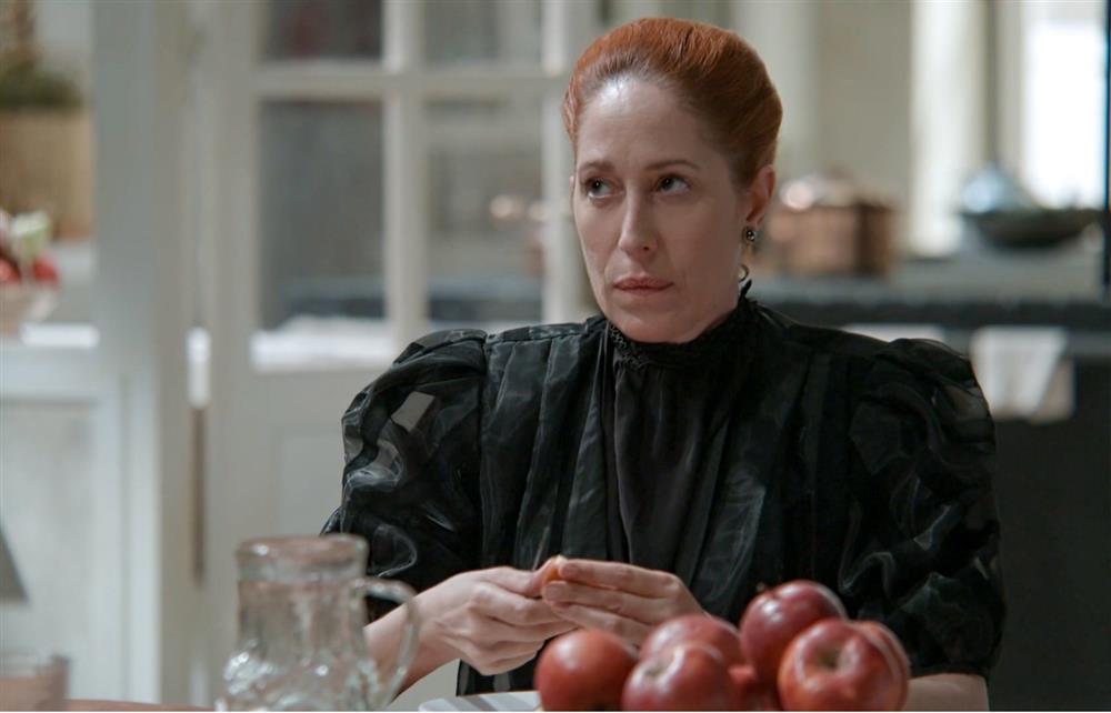 Κόρα Καρβούνη Κόρα Καρβούνη