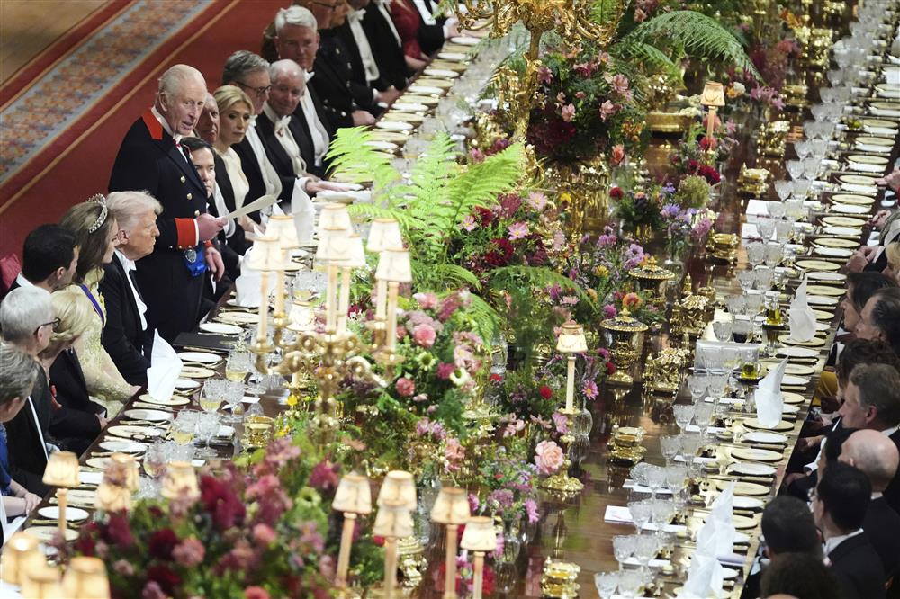 Ντόναλντ Τραμπ Βασιλιάς Κάρολος Ντόναλντ Τραμπ Βασιλιάς Κάρολος