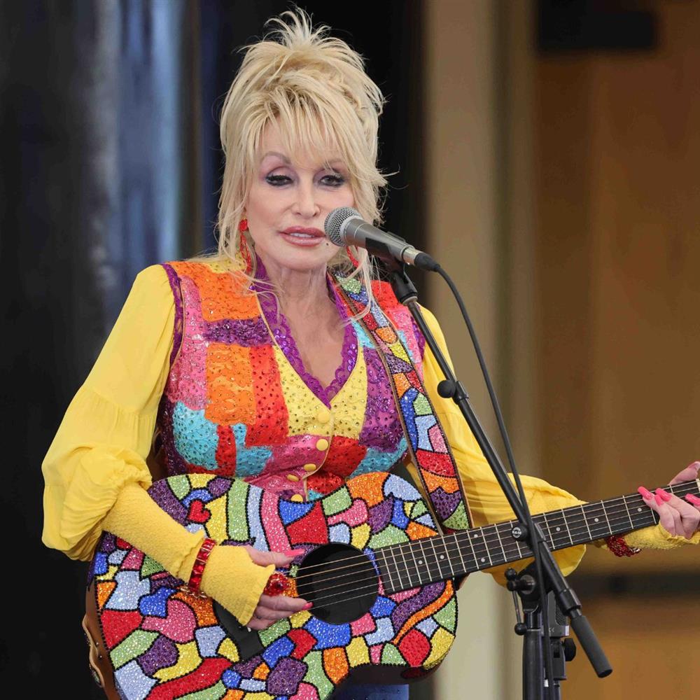 Βαρύ πένθος για την Ντόλι Πάρτον: Πέθανε ο σύζυγός της, Καρλ Ντιν