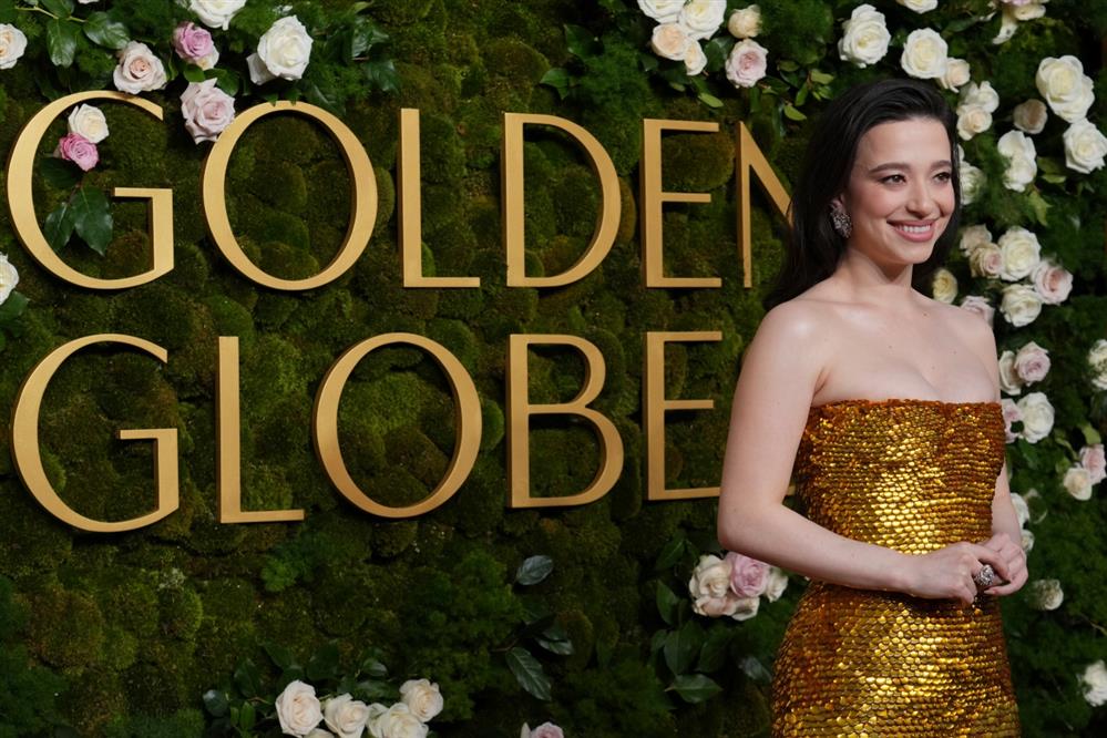 Χρυσές Σφαίρες - κόκκινο χαλί Χρυσές Σφαίρες - κόκκινο χαλί