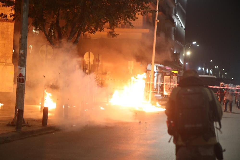 Μολότοφ - ΜΑΤ - επεισόδια Μολότοφ - ΜΑΤ - επεισόδια