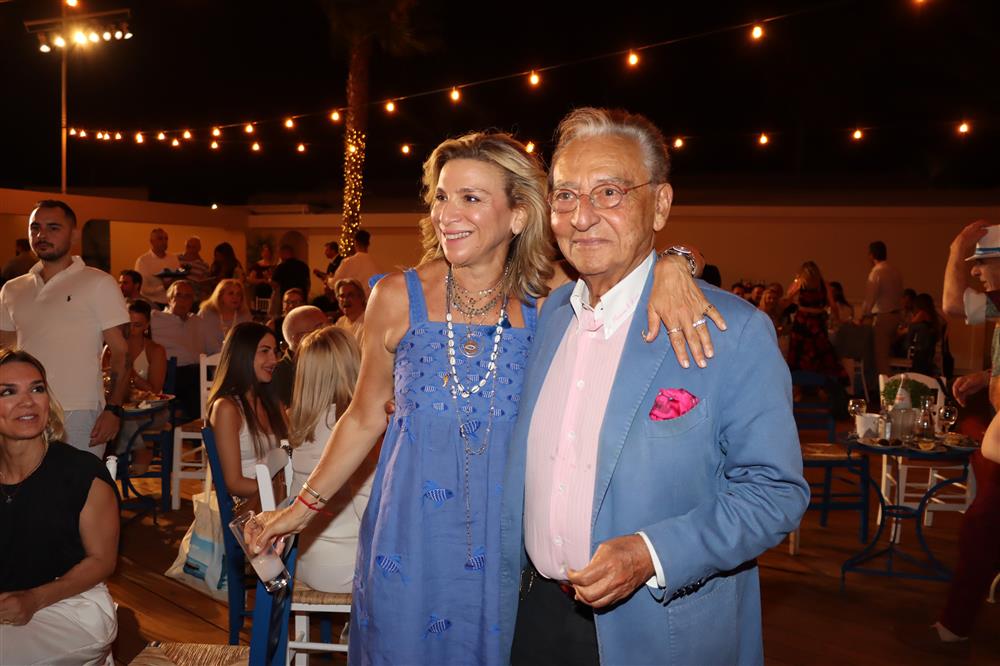 Γιάννης Πάριος