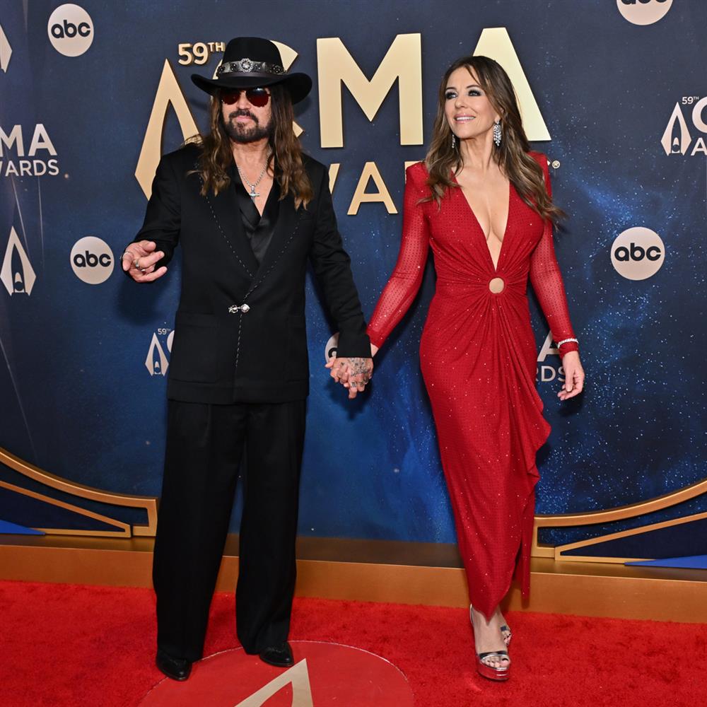 Μπίλι Ρέι Σάιρους - Ελίζαμπεθ Χάρλεϊ Μπίλι Ρέι Σάιρους - Ελίζαμπεθ Χάρλεϊ