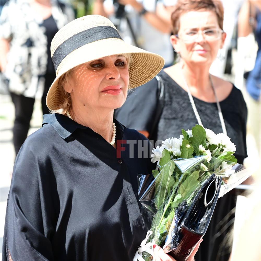 Κηδεία Καρύδη Κηδεία Καρύδη