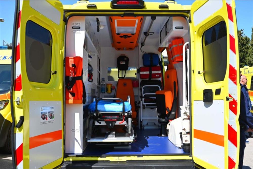 ΕΚΑΒ - Ασθενοφόρο - εσωτερικό