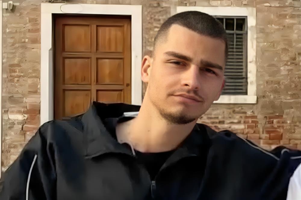 Λάρισα - Πυροσβέστης - Τοίχος Λάρισα - Πυροσβέστης - Τοίχος