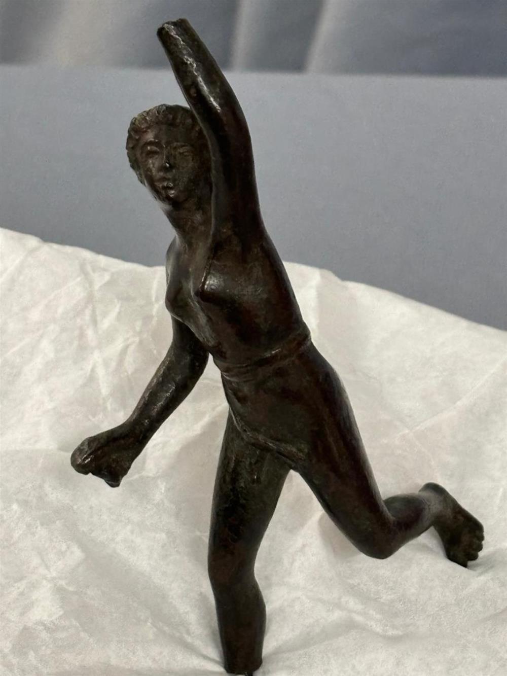 Λίνα Μενδώνη - αρχαία αντικείμενα Λίνα Μενδώνη - αρχαία αντικείμενα