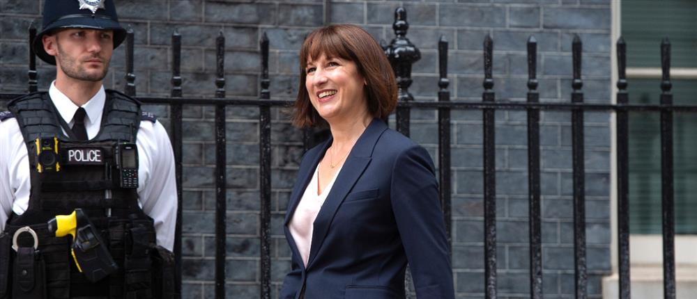 Κιρ Στάμερ - Ρέιτσελ Ριβς - Άντζελα Ρέινερ - Ντέιβιντ Λάμι Κιρ Στάμερ - Ρέιτσελ Ριβς - Άντζελα Ρέινερ - Ντέιβιντ Λάμι