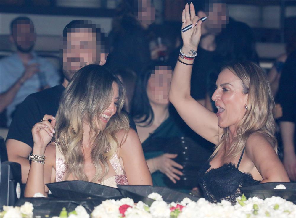 Αθηνά Οικονομάκου βραδινή έξοδος Αθηνά Οικονομάκου βραδινή έξοδος