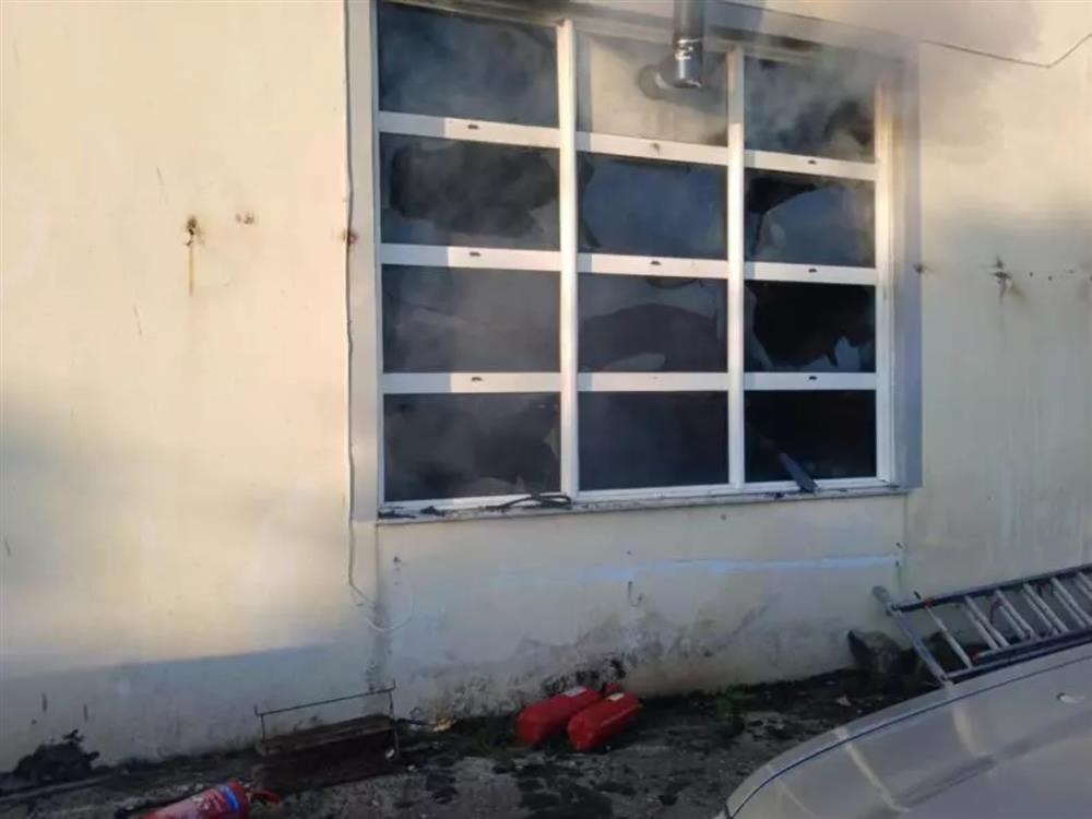 Λέσβος - φωτιά - σουπερ μαρκετ