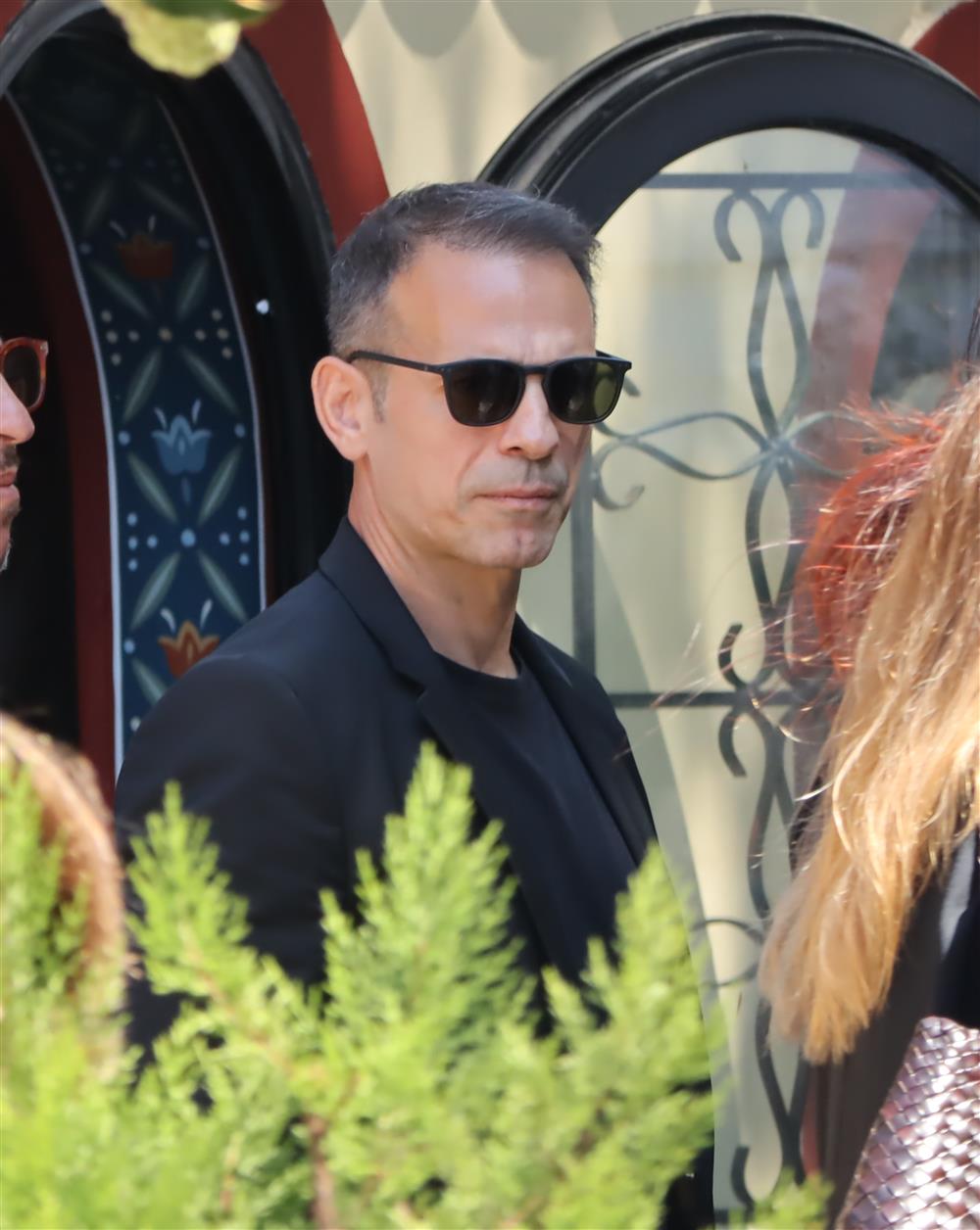 Ντέμης Νικολαΐδης Ντέμης Νικολαΐδης