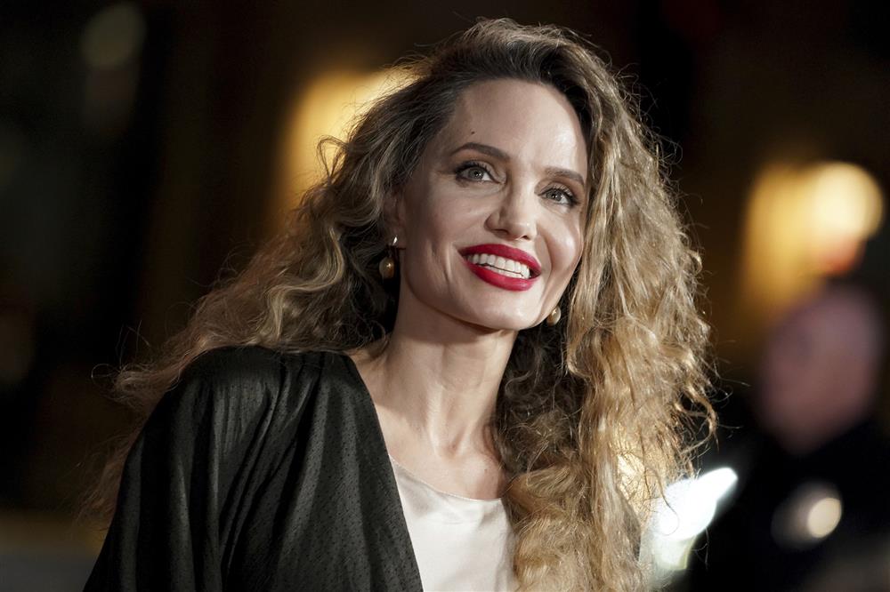 Angelina Jolie