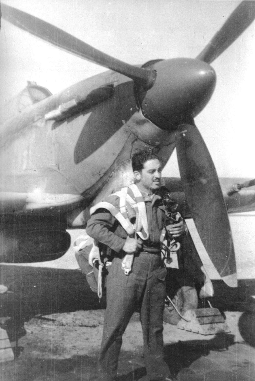 Σωτήρης Σκάντζικας- Β Παγκόσμιος Πόλεμος Σωτήρης Σκάντζικας- Β Παγκόσμιος Πόλεμος