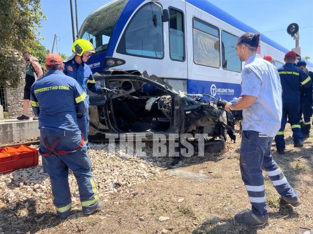 Τροχαίο - Πάτρα - Σύγκρουση τρένου με αυτοκίνητο Τροχαίο - Πάτρα - Σύγκρουση τρένου με αυτοκίνητο