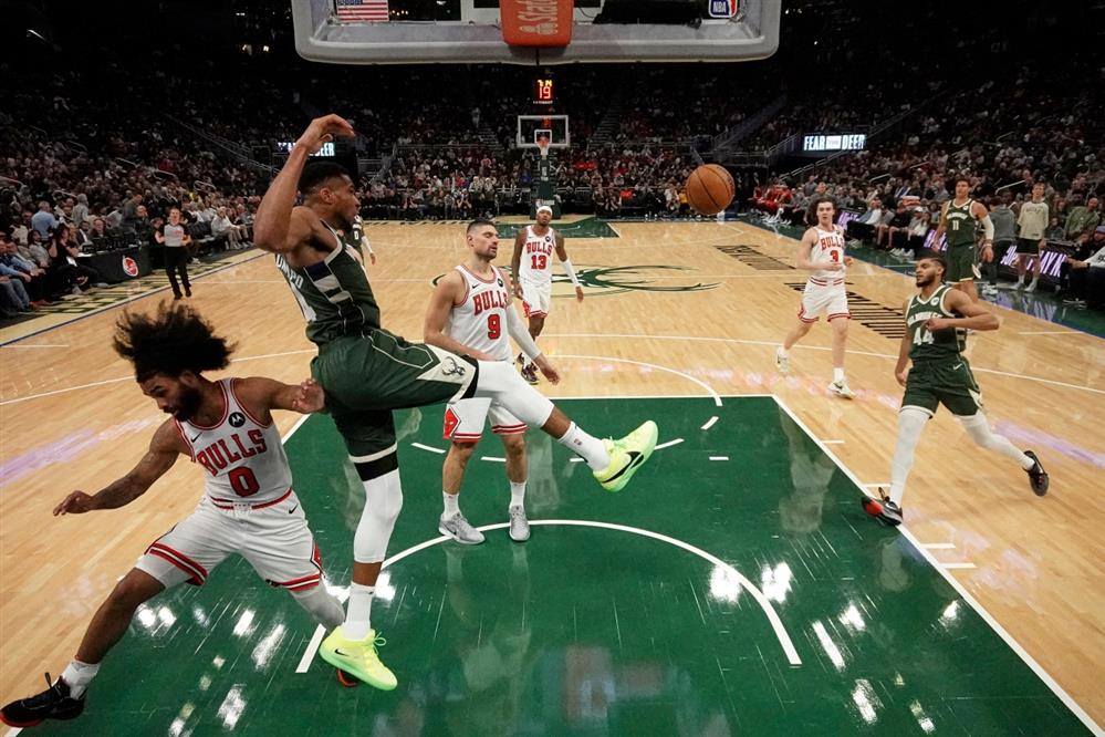 Αντετοκούνμπο - Μπακς - Μπουλς Αντετοκούνμπο - Μπακς - Μπουλς