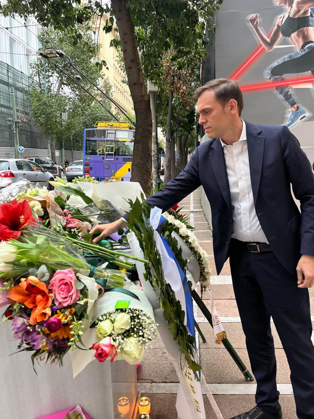 Παναγιώτης Δουδωνής - Δημήτρης Μάντζος - Ελένη Χρονοπούλου - ΠΑΣΟΚ - μνημείο - MARFIN Παναγιώτης Δουδωνής - Δημήτρης Μάντζος - Ελένη Χρονοπούλου - ΠΑΣΟΚ - μνημείο - MARFIN