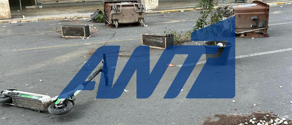 Τέμπη - Σύνταγμα - Πεδίο μάχης η οδός Φιλελλήνων Τέμπη - Σύνταγμα - Πεδίο μάχης η οδός Φιλελλήνων