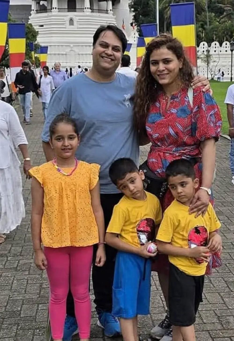 Ινδία - Συντριβή - Αεροσκάφος - Νεκροί - Οικογένεια Ινδία - Συντριβή - Αεροσκάφος - Νεκροί - Οικογένεια