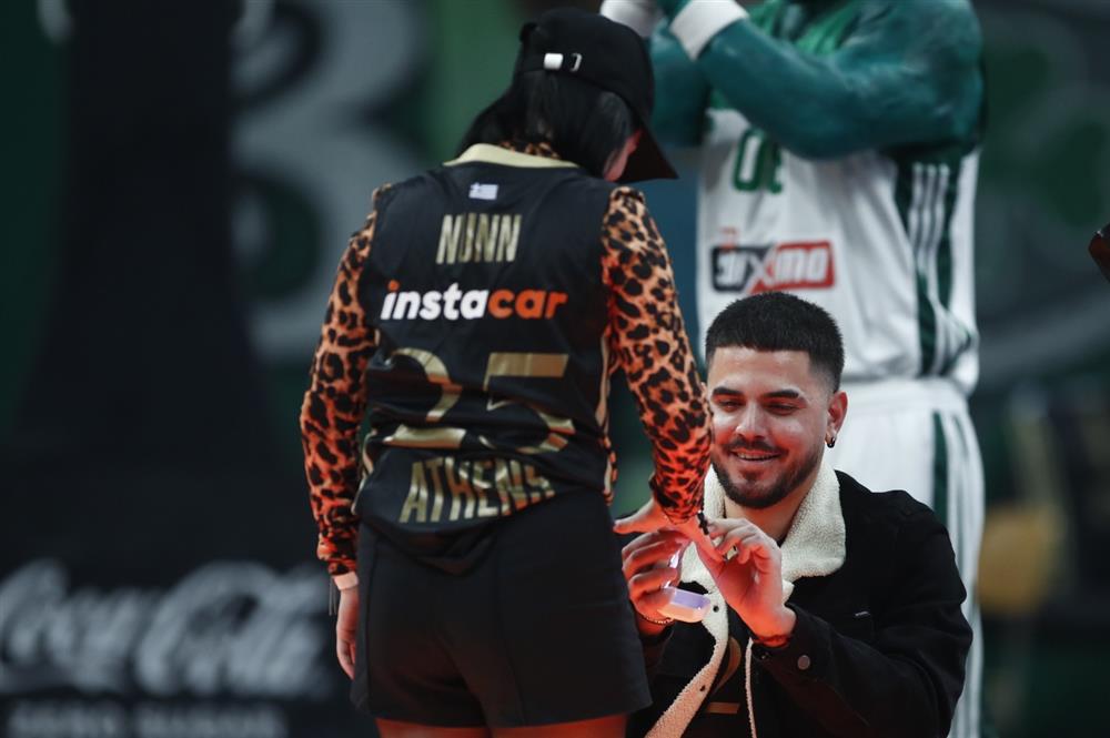 ΠΑΟ - ΜΠΑΡΤΣΕΛΟΝΑ - Πρόταση γάμου ΠΑΟ - ΜΠΑΡΤΣΕΛΟΝΑ - Πρόταση γάμου