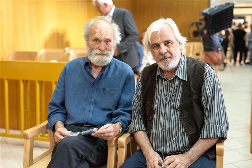 Έρημη Χώρα Έρημη Χώρα