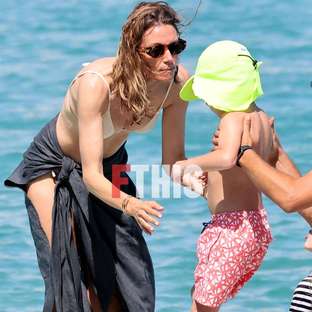 Βίκυ Καγιά - Ηλίας Κρασσάς Βίκυ Καγιά - Ηλίας Κρασσάς