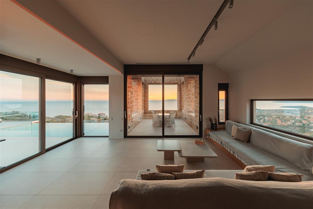 THEA MARRE ΜΑΝΗ THEA MARRE ΜΑΝΗ