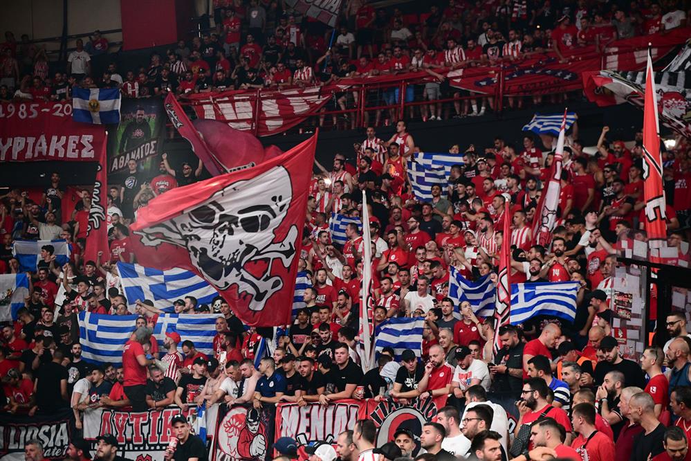 Ελληνικές σημαίες στο ΣΕΦ