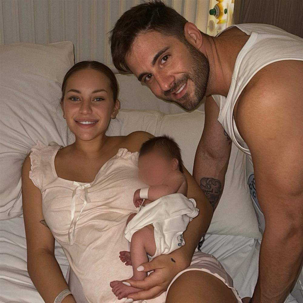 Ανδρομάχη - Γιώργος Λιβάνης: Παντρεύονται και βαφτίζουν τον γιο τους
