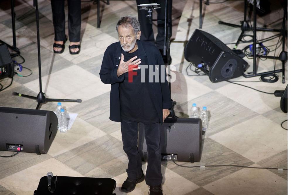 Σταύρος Ξαρχάκος Σταύρος Ξαρχάκος