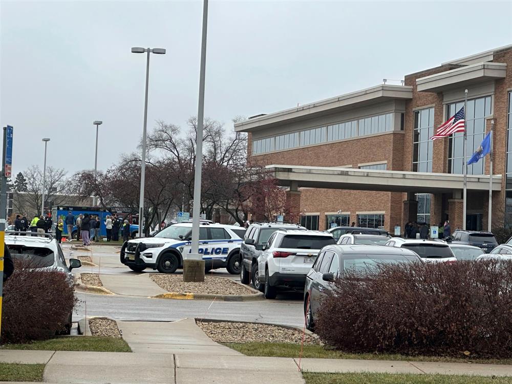 Πυροβολισμοί - σχολείο - Ουισκόνσιν - ΗΠΑ - Μάντισον Πυροβολισμοί - σχολείο - Ουισκόνσιν - ΗΠΑ - Μάντισον