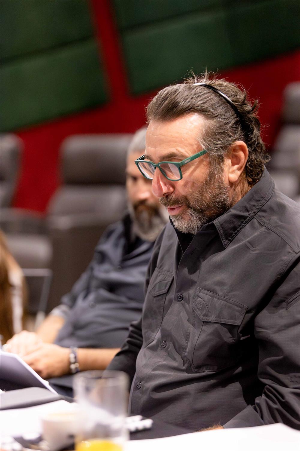 Γιατί ρε πατέρα