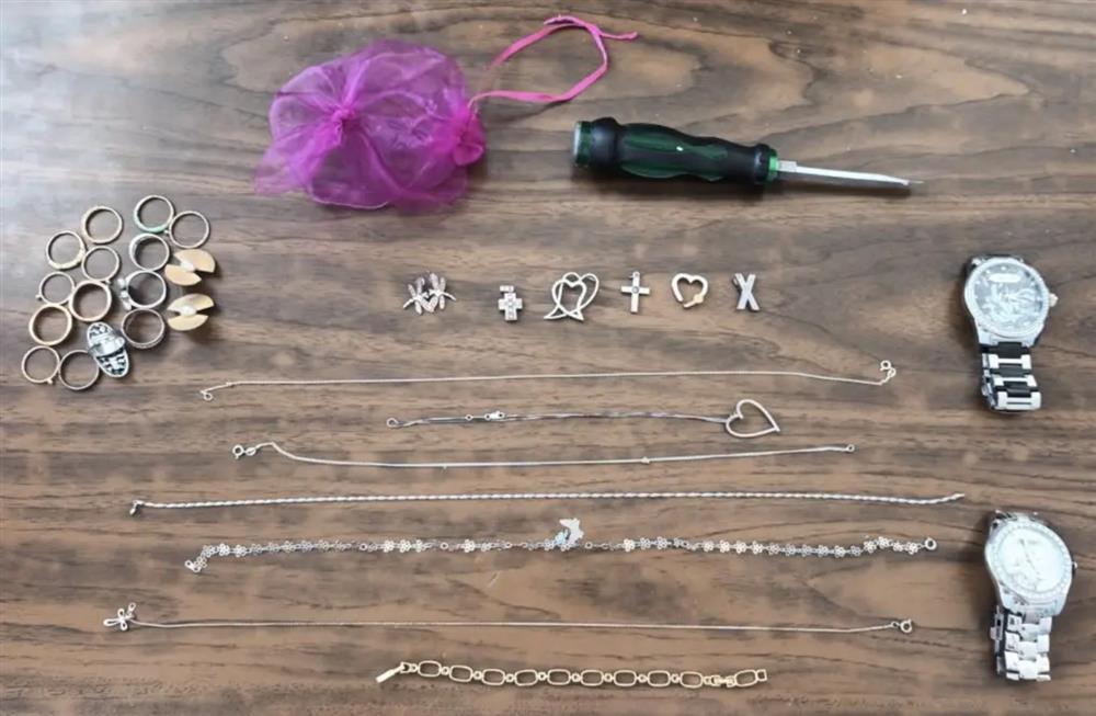 Ίλιον - κλοπές Ίλιον - κλοπές