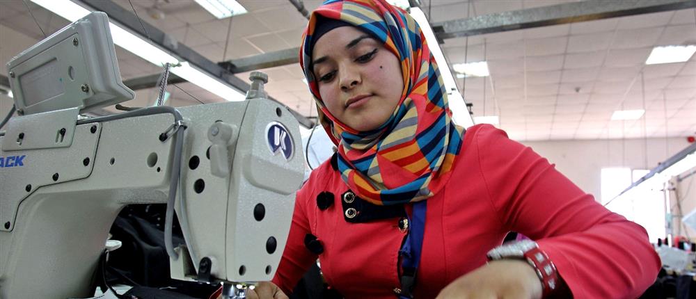 Καθιστική ζωή - καθιστική δουλειά - υπολογιστής - μοδίστρα Καθιστική ζωή - καθιστική δουλειά - υπολογιστής - μοδίστρα