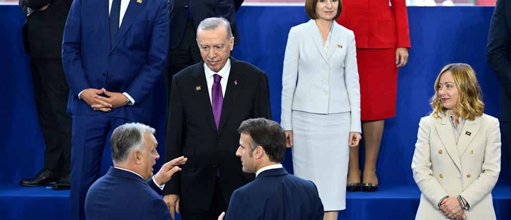 Ταγίπ Ερντογάν - Σύνοδος Κορυφής - Βουδαπέστη Ταγίπ Ερντογάν - Σύνοδος Κορυφής - Βουδαπέστη