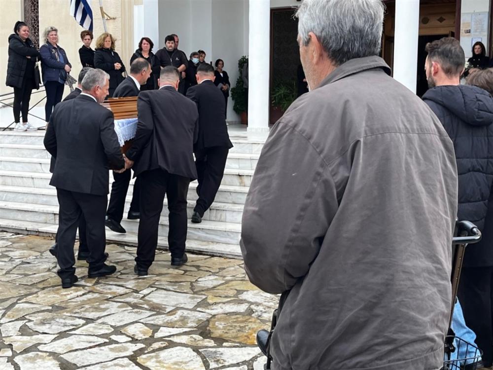 43χρονη - Αγρίνιο - κηδεία - γυναικοκτονία 43χρονη - Αγρίνιο - κηδεία - γυναικοκτονία