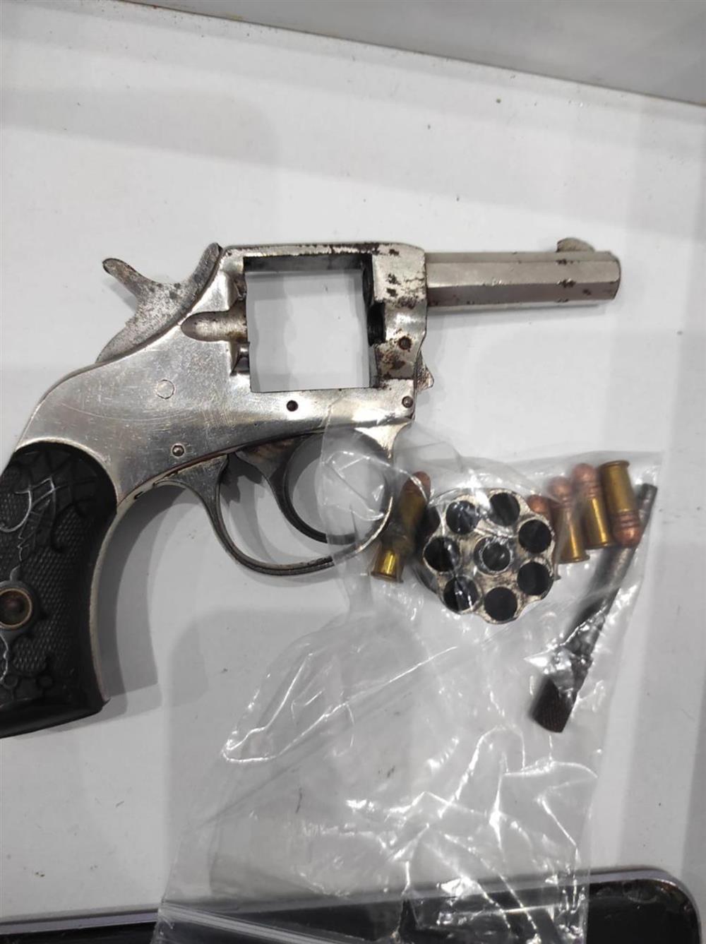 Σπείρα - συμμορία - όπλα Σπείρα - συμμορία - όπλα