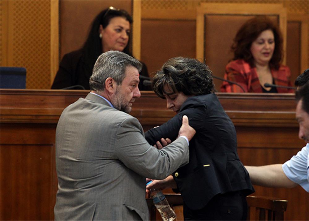 Δίκη - Χρυσή Αυγή - Μητέρα - Φύσσα - Παύλος Φύσσας - Μάγδα Φύσσα - αδιαθεσία