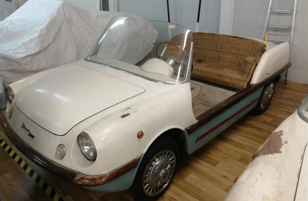 Διθεματικό Μουσείο Αγροκτηνοτροφικής Παραγωγής και Βασιλικών Αυτοκινήτων - αυτοκίνητα Διθεματικό Μουσείο Αγροκτηνοτροφικής Παραγωγής και Βασιλικών Αυτοκινήτων - αυτοκίνητα