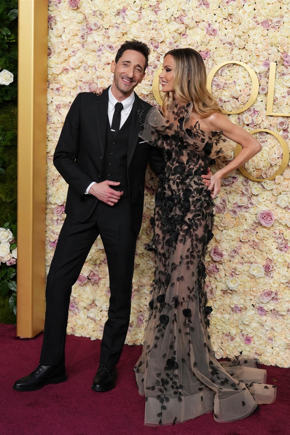 Χρυσές Σφαίρες - κόκκινο χαλί Χρυσές Σφαίρες - κόκκινο χαλί