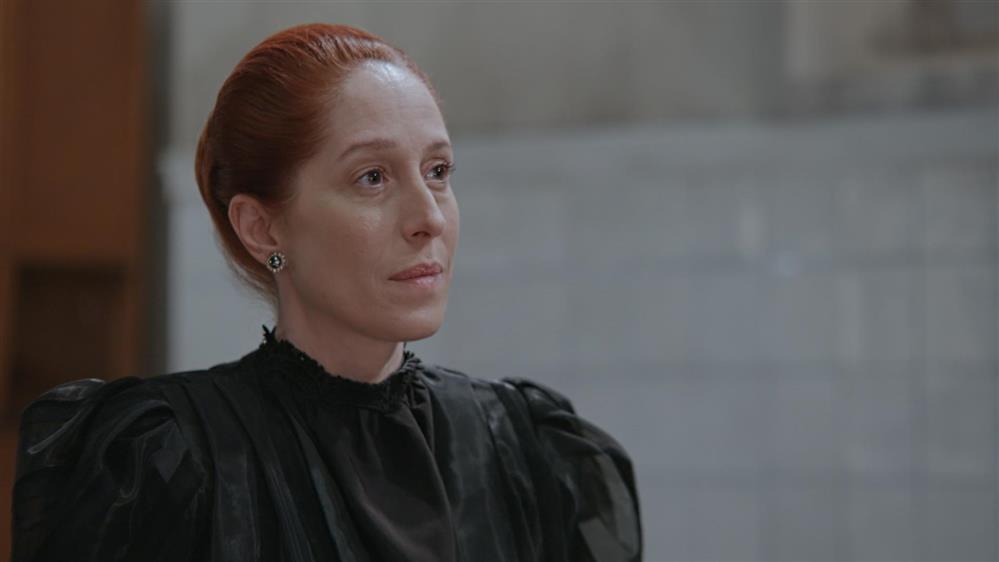 Κόρα Καρβούνη Κόρα Καρβούνη