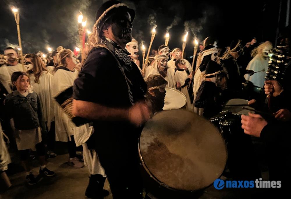 Λαμπαδηφορίες - Νάξος Λαμπαδηφορίες - Νάξος