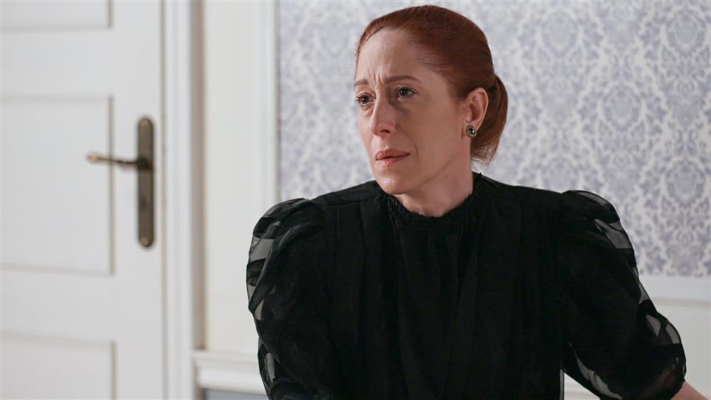 Κόρα Καρβούνη Κόρα Καρβούνη